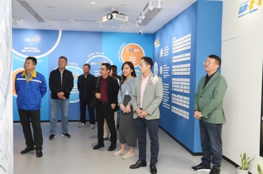 马来西亚巴生西港控股集团董事总经理拿督Eddie Lee一行莅临welcome海洋之神纸业调研交流